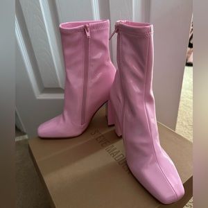 LYNDEN PINK PATENT BOOTIES